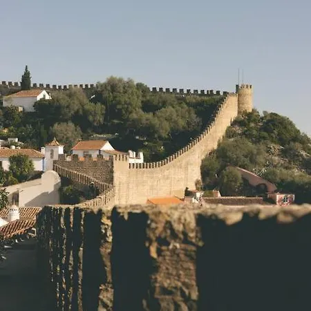 Condor Court Del Rey * Amoreira